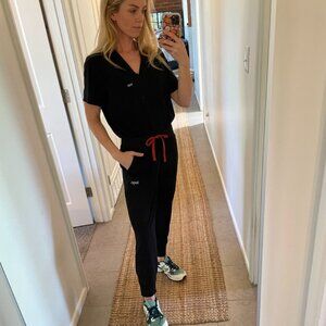 Lago Scrub Set (similar to FIGS) -- BLACK (M/L)